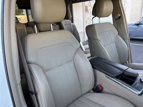 Used 2014 Mercedes-Benz GL 450 4MATIC image 38
