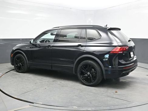 Used 2023 Volkswagen Tiguan SE R-Line AWD/4WD image 4