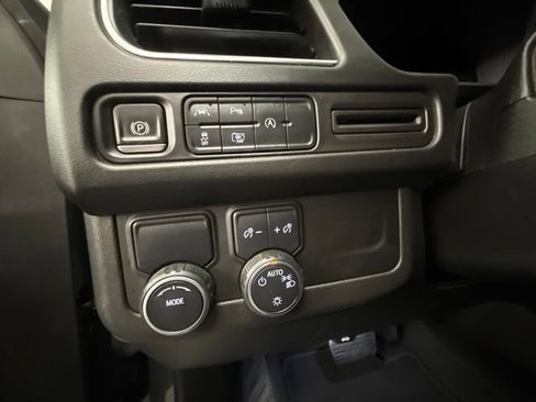 Used 2023 Chevrolet Tahoe LT w/ Luxury Package RWD image 18