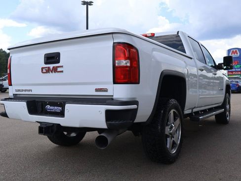 Used 2018 GMC Sierra 2500 SLT w/ Duramax Plus Package AWD/4WD image 6