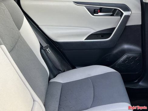 Certified 2025 Toyota RAV4 XLE AWD/4WD image 15