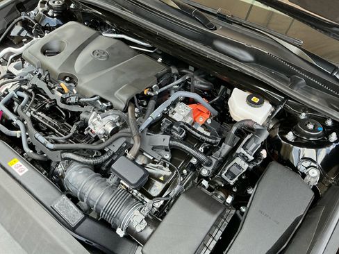 Used 2025 Toyota Camry XSE FWD image 22