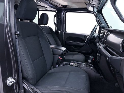 Used 2021 Jeep Gladiator Sport AWD/4WD image 34