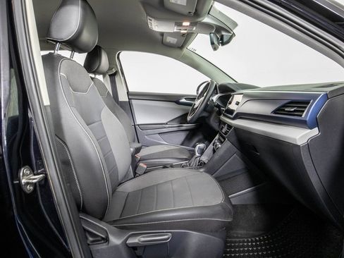 Used 2023 Volkswagen Taos SE image 9