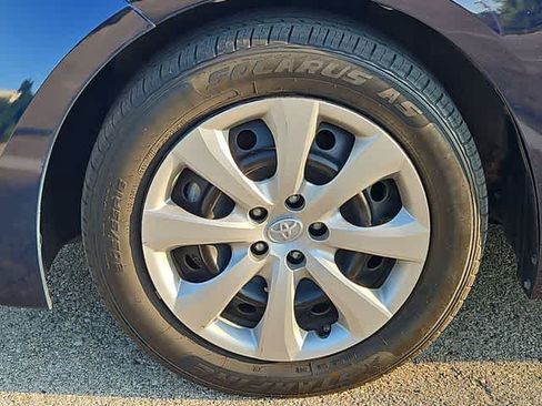 Used 2024 Toyota Corolla LE FWD image 12
