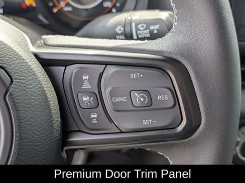 Used 2025 Jeep Gladiator Rubicon AWD/4WD image 20