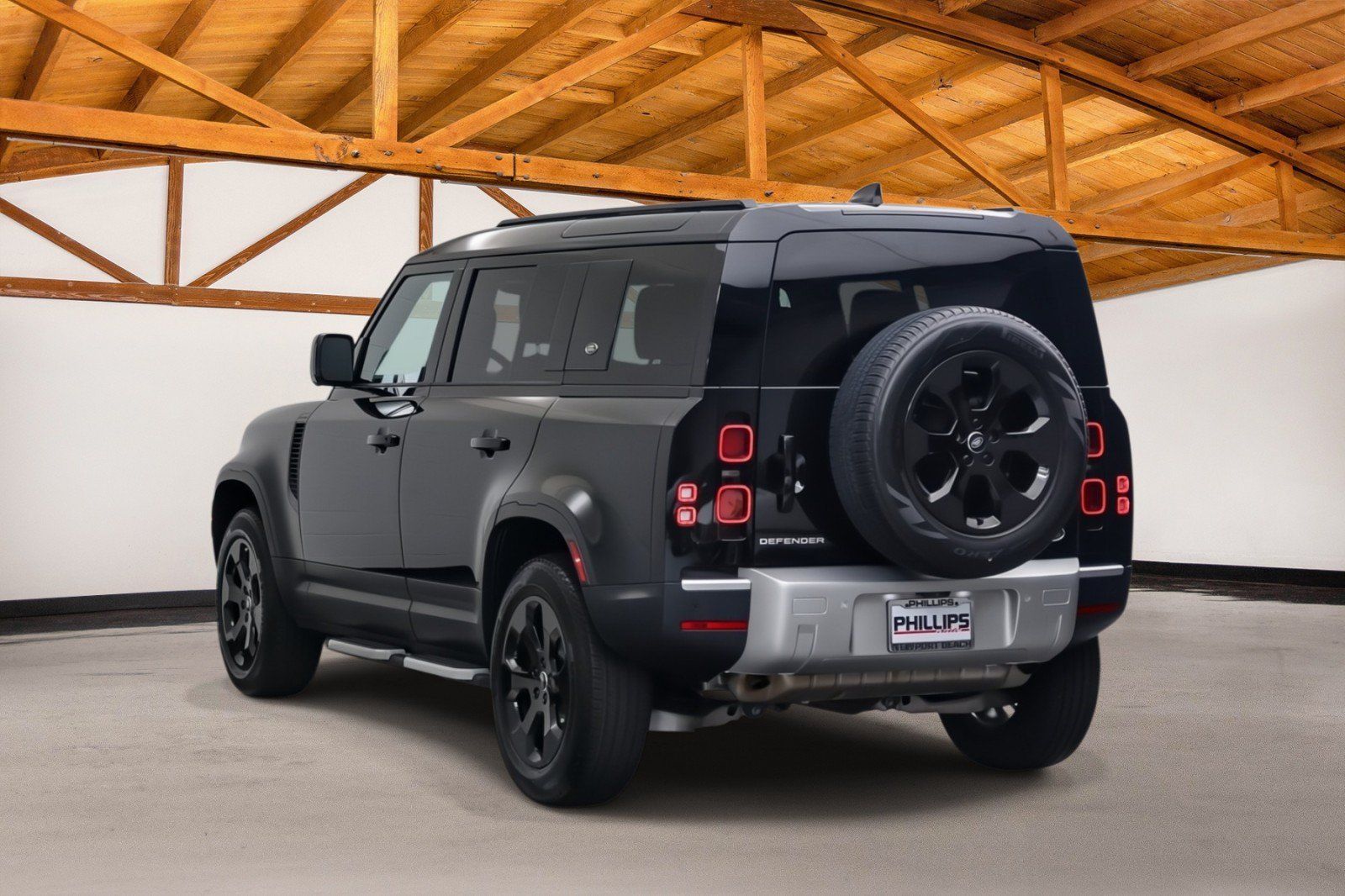 Used 2023 Land Rover Defender 110 S AWD/4WD image 3