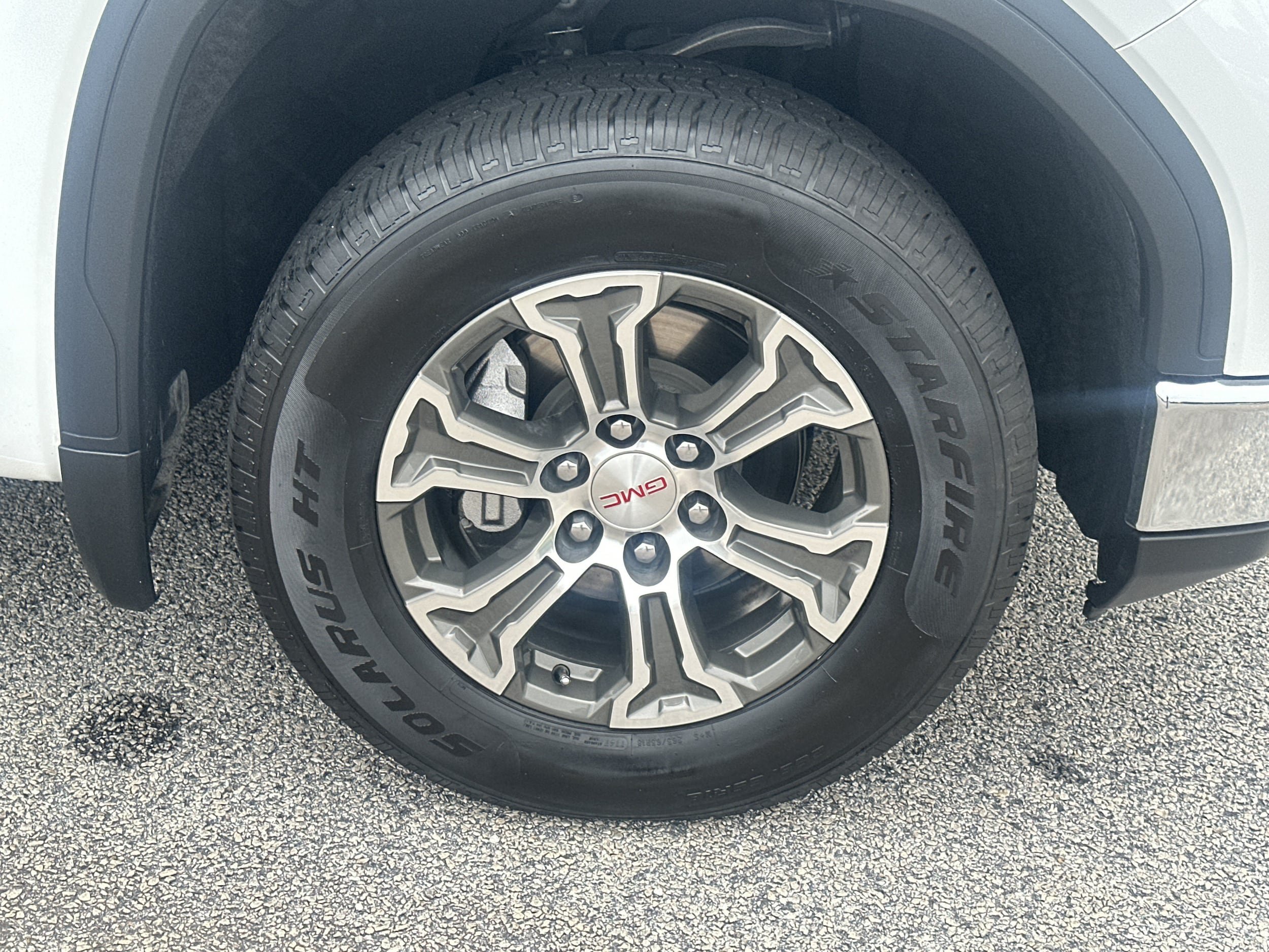 Used 2024 GMC Sierra 1500 SLT RWD image 12