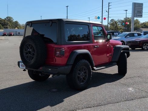 Used 2024 Jeep Wrangler Sport S image 4