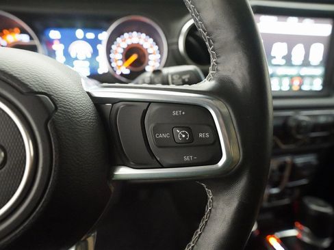 Used 2021 Jeep Wrangler Unlimited Sahara image 18