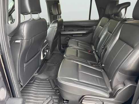 Used 2019 Ford Expedition Max XLT w/ Equipment Group 202A AWD/4WD image 9