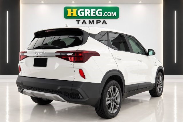 Used 2023 Kia Seltos LX AWD/4WD image 6