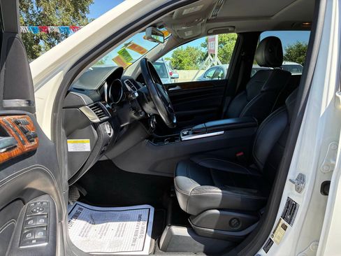 Used 2013 Mercedes-Benz ML 550 4MATIC image 3