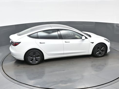 Used 2023 Tesla Model 3 Standard Range image 36