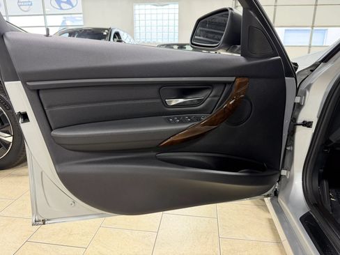 Used 2015 BMW 328i xDrive Sedan AWD/4WD image 29