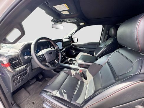 Used 2018 Ford F150 XLT image 11