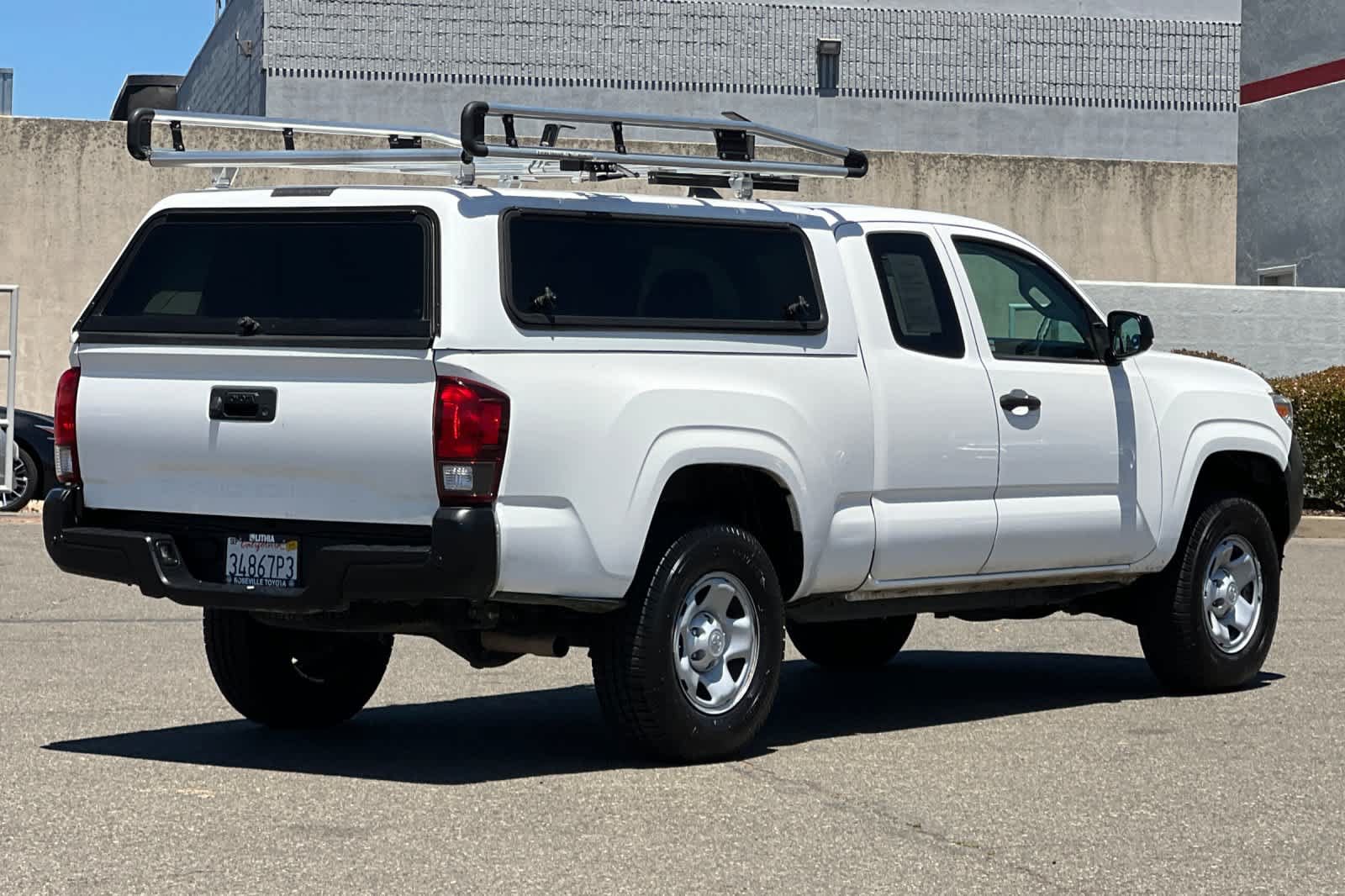 Used 2022 Toyota Tacoma SR RWD image 2