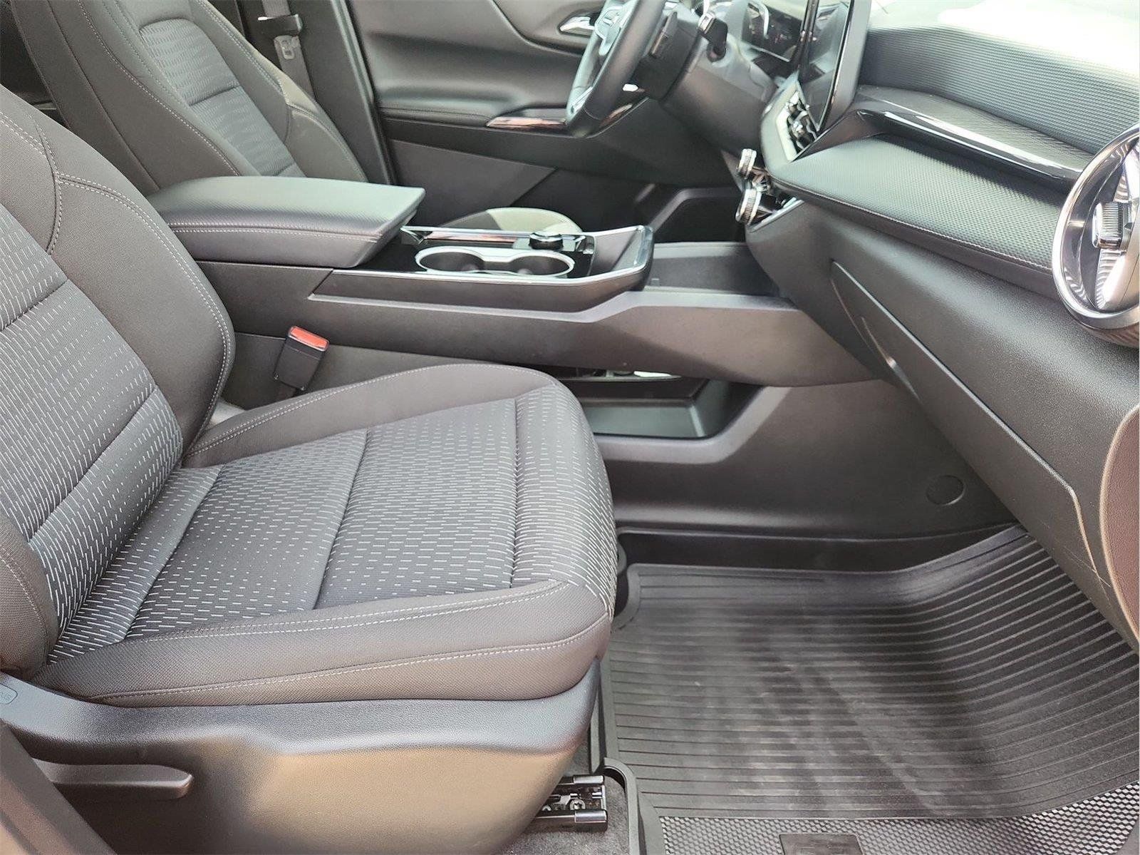 Certified 2026 Chevrolet Equinox LT FWD image 27