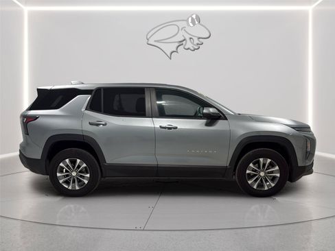 Used 2025 Chevrolet Equinox LT FWD image 6