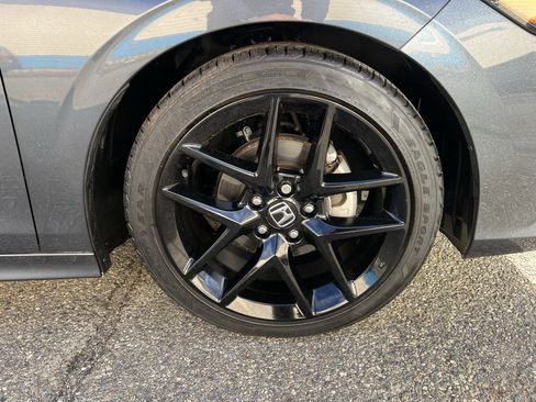 Used 2023 Honda Civic Sport image 9
