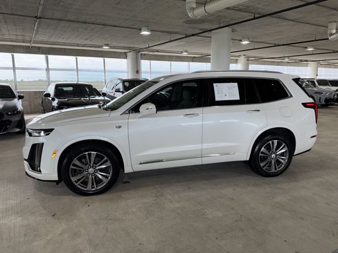 Used 2023 Cadillac XT6 Premium Luxury AWD/4WD image 5