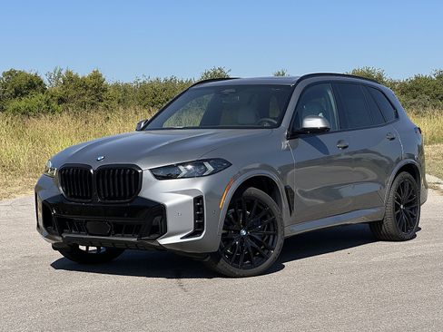 New 2026 BMW X5 sDrive40i w/ M Sport Package image 4