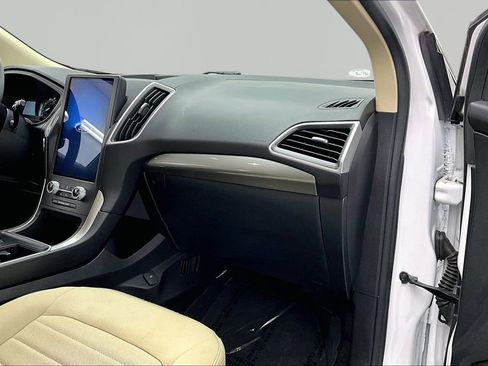 Certified 2022 Ford Edge SE w/ Cargo Accessory Package AWD/4WD image 17