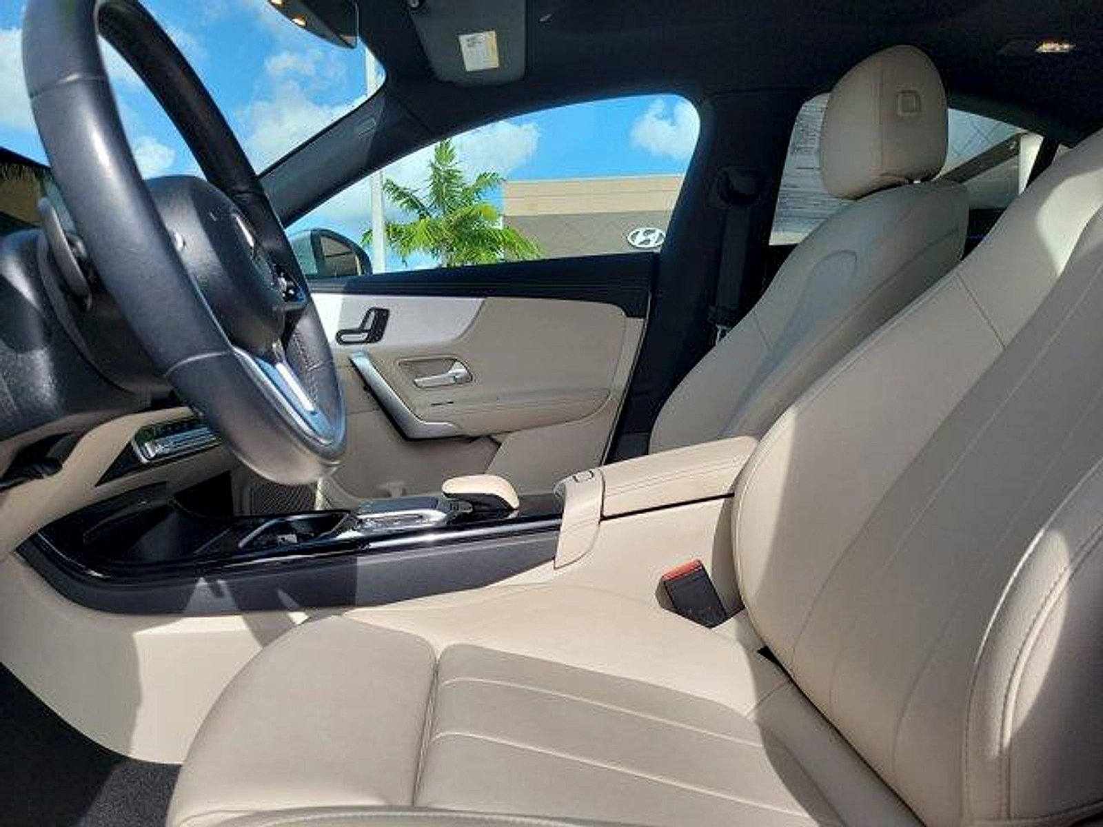 Used 2022 Mercedes-Benz CLA 250 image 23