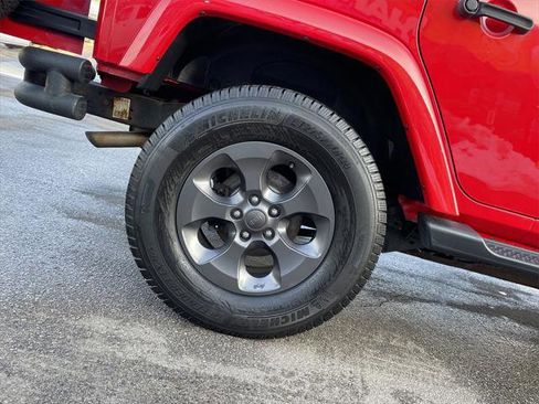 Certified 2017 Jeep Wrangler Unlimited Sport image 12