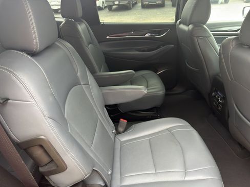 Used 2024 Buick Enclave Premium image 15