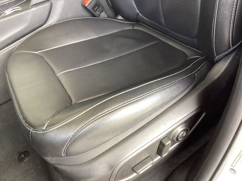 Used 2024 Jeep Grand Cherokee L Limited w/ Luxury Tech Group II image 13