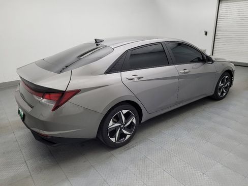 Used 2023 Hyundai Elantra SEL w/ Convenience Package FWD image 10