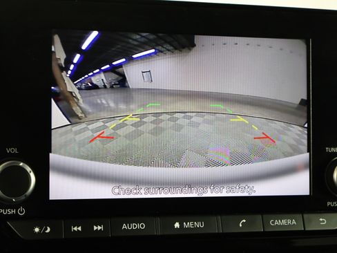 Used 2025 Nissan Pathfinder SV image 28