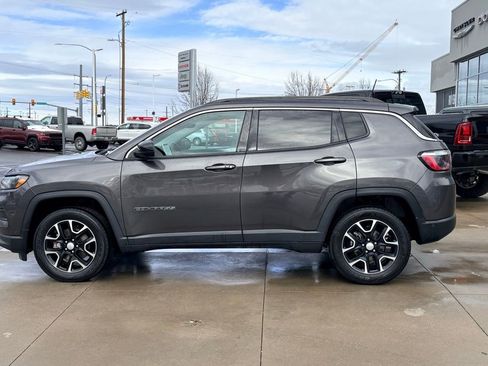 Used 2022 Jeep Compass Latitude w/ Sun and Sound Group image 10