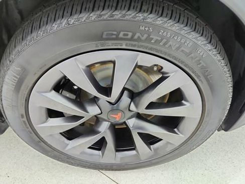 Used 2023 Tesla Model X Base image 55