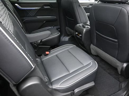 Used 2026 GMC Acadia Denali AWD/4WD image 10