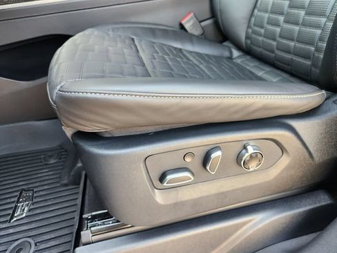 Used 2026 Cadillac Escalade V AWD/4WD image 23