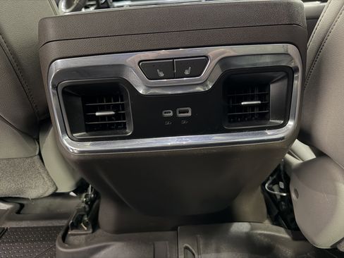 Used 2024 Chevrolet Silverado 2500 LTZ w/ LTZ Texas Edition image 31