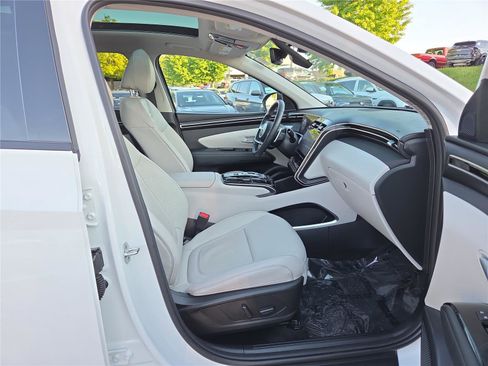 Used 2023 Hyundai Tucson Limited AWD/4WD image 26