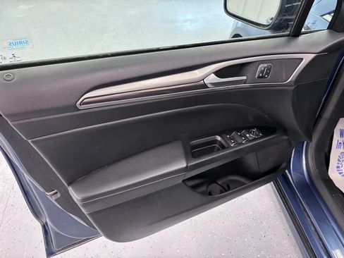 Used 2018 Ford Fusion SE w/ Fusion SE Technology Package FWD image 37