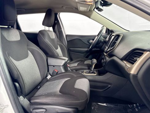 Used 2014 Jeep Cherokee Latitude image 28