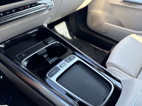 Certified 2025 Mercedes-Benz GLA 250 image 29