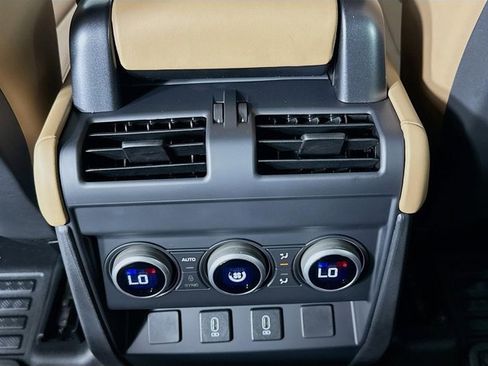 New 2026 Land Rover Defender 110 X-Dynamic SE AWD/4WD image 27