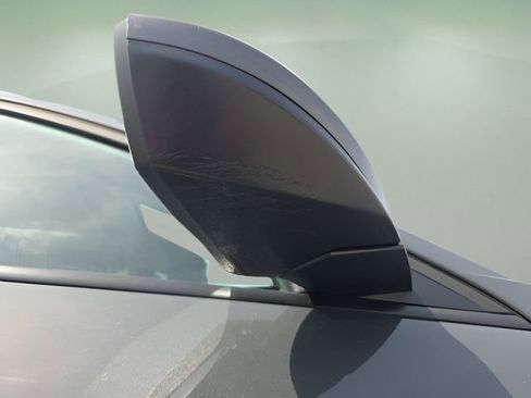 Used 2025 Hyundai Elantra Blue image 17