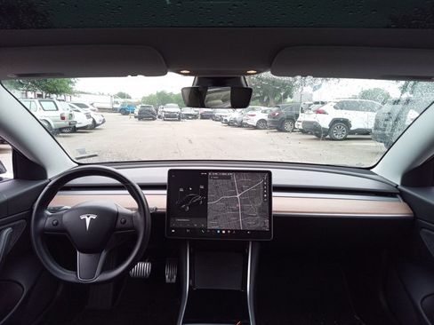 Used 2018 Tesla Model 3 Long Range image 14