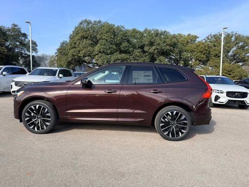 New 2026 Volvo XC60 B5 Ultra w/ Protection Package Premier image 3