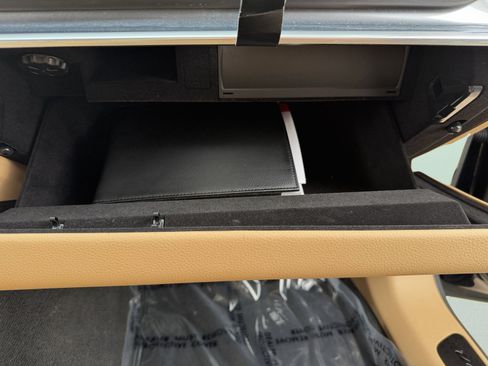 Used 2023 Porsche Panamera 4 Platinum Edition image 77