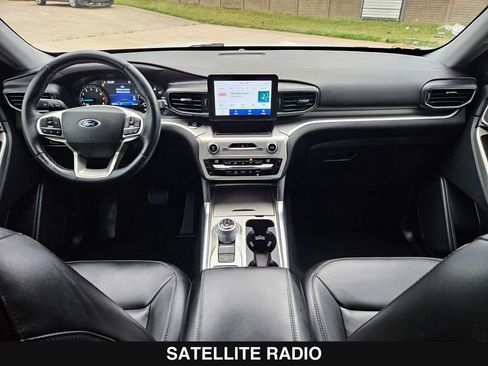 Used 2021 Ford Explorer XLT w/ Equipment Group 202A RWD image 20