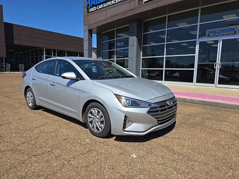 Used 2020 Hyundai Elantra SE w/ Cargo Package (C1) image 1