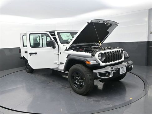 New 2026 Jeep Gladiator Sport image 25